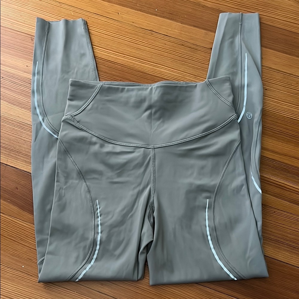 Lululemon Base Pace High-Rise Reflective leggings 25”